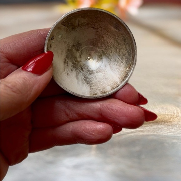 Vintage Silver Plated Salt and Pepper Shakers - Picture 7 of 8